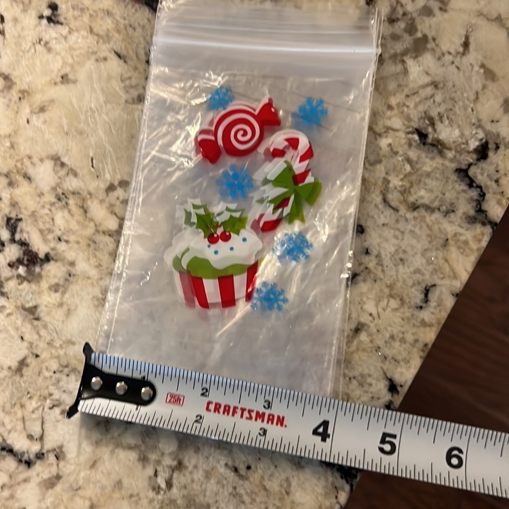 Set of 7 Christmas holiday decor plastic ziploc closure treat favor bags 4” x 6” - Picture 3 of 3